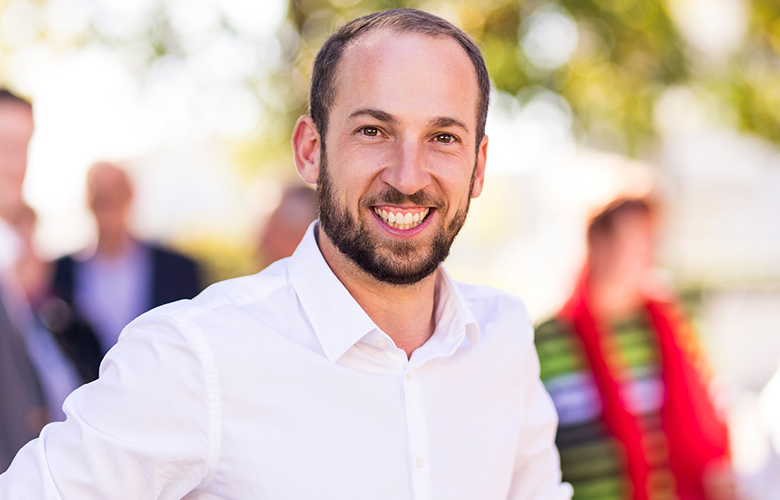 Landesparteivorsitzender David Egger bei seiner ersten Pressekonferenz